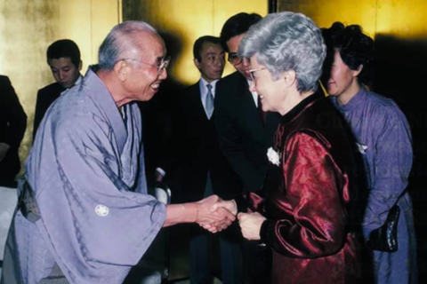 p. Chiara Lubich meets Nikkyo Niwano, founder of the Japanese Buddhist movement Rissho Kosei-kai in Tokyo in 1981