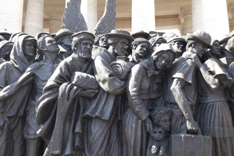 Immigrants statue